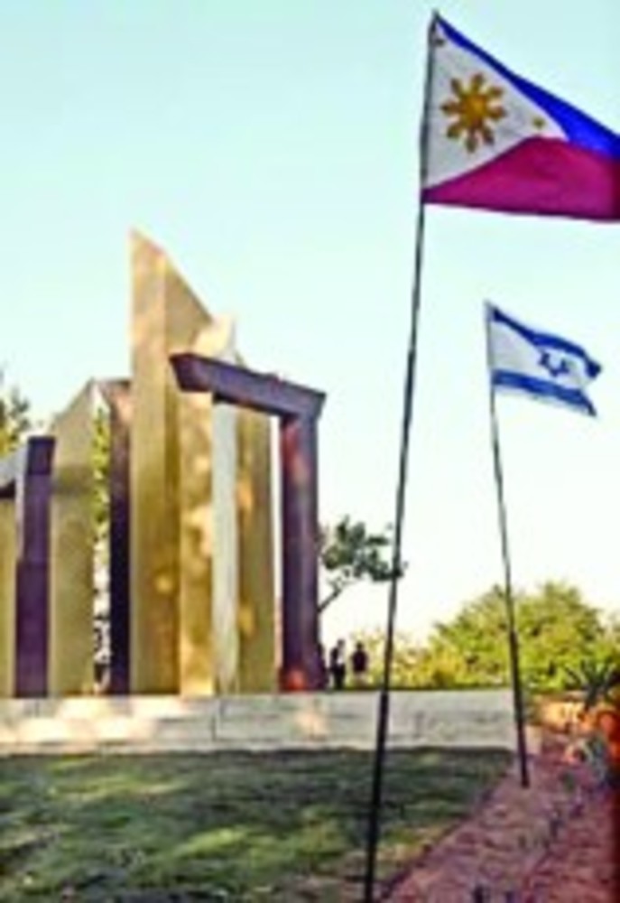  President Quezon’s monument “Open Doors,” designed in June 2009 by Filipino artist Junyee